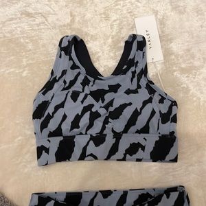Varley brand workout set. Super soft never worn! Top still has tags on it.